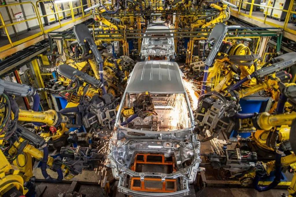 Produção industrial brasileira cresce 1,2% em março, maior taxa em nove meses