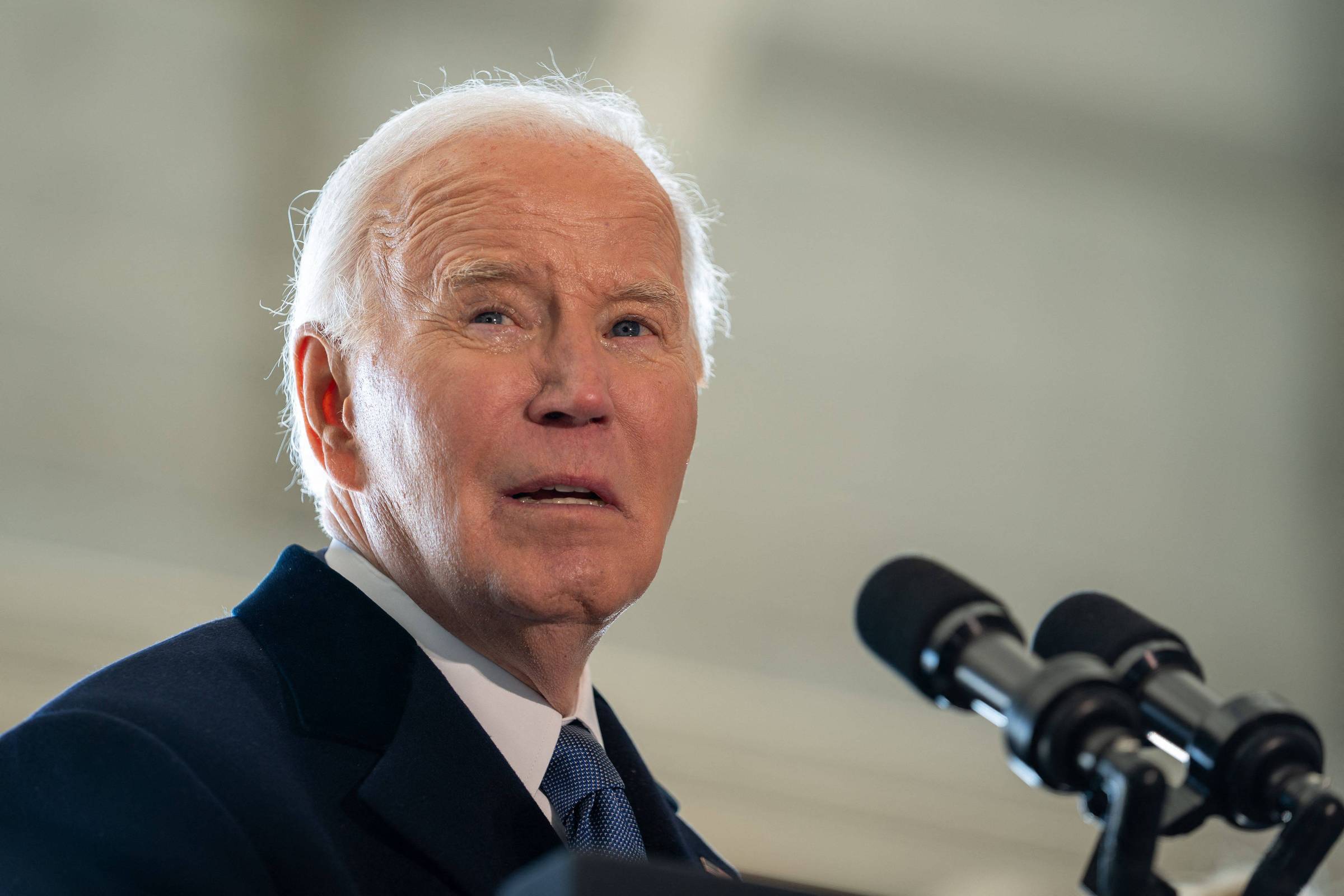 Desistir de reeleição foi decisão difícil, diz Biden em primeira entrevista após saída da Casa Branca