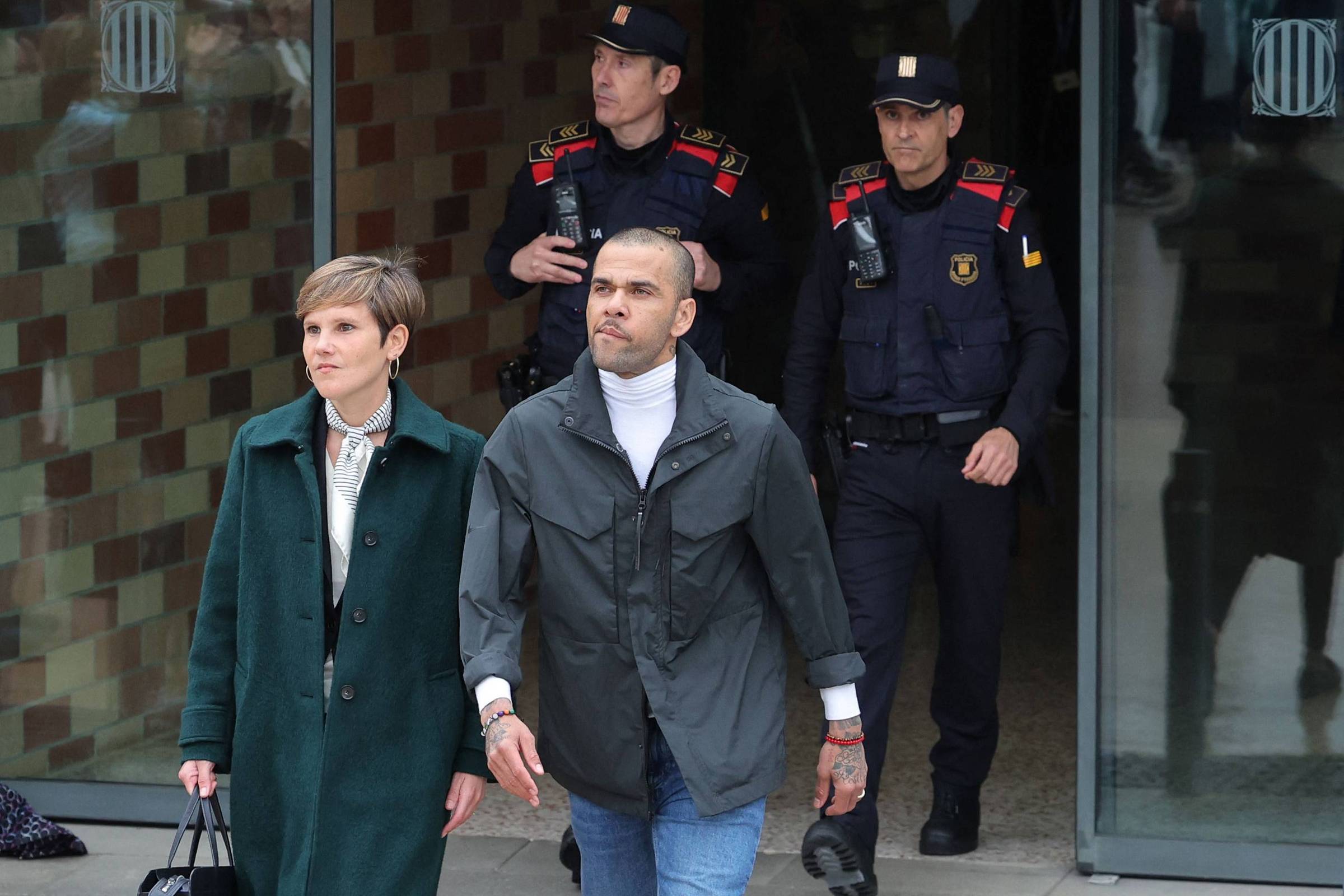 Ministério Público espanhol recorre da absolvição de Daniel Alves