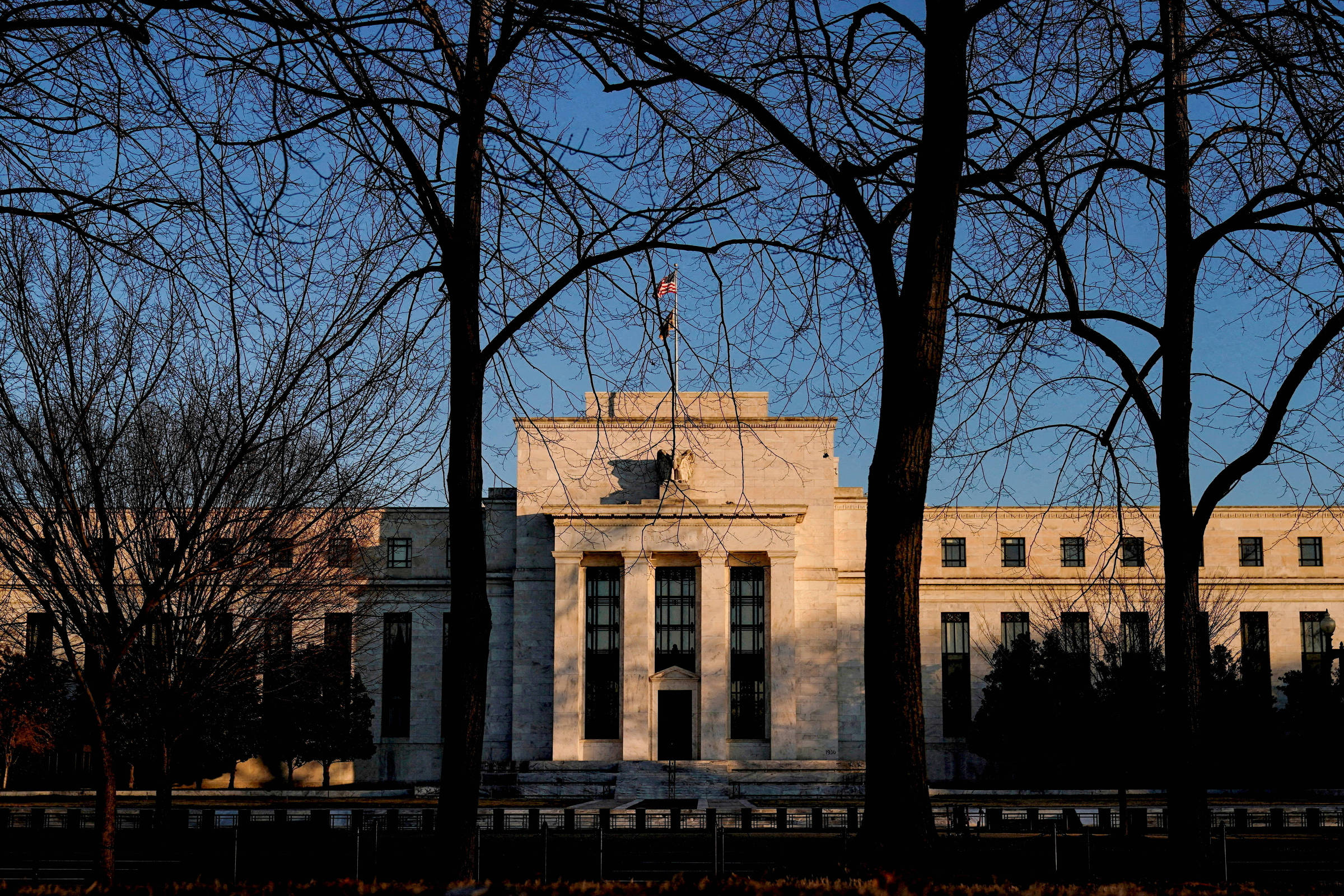 Fed mantém juros inalterados, e Powell diz que pedidos de Trump não afetam decisão