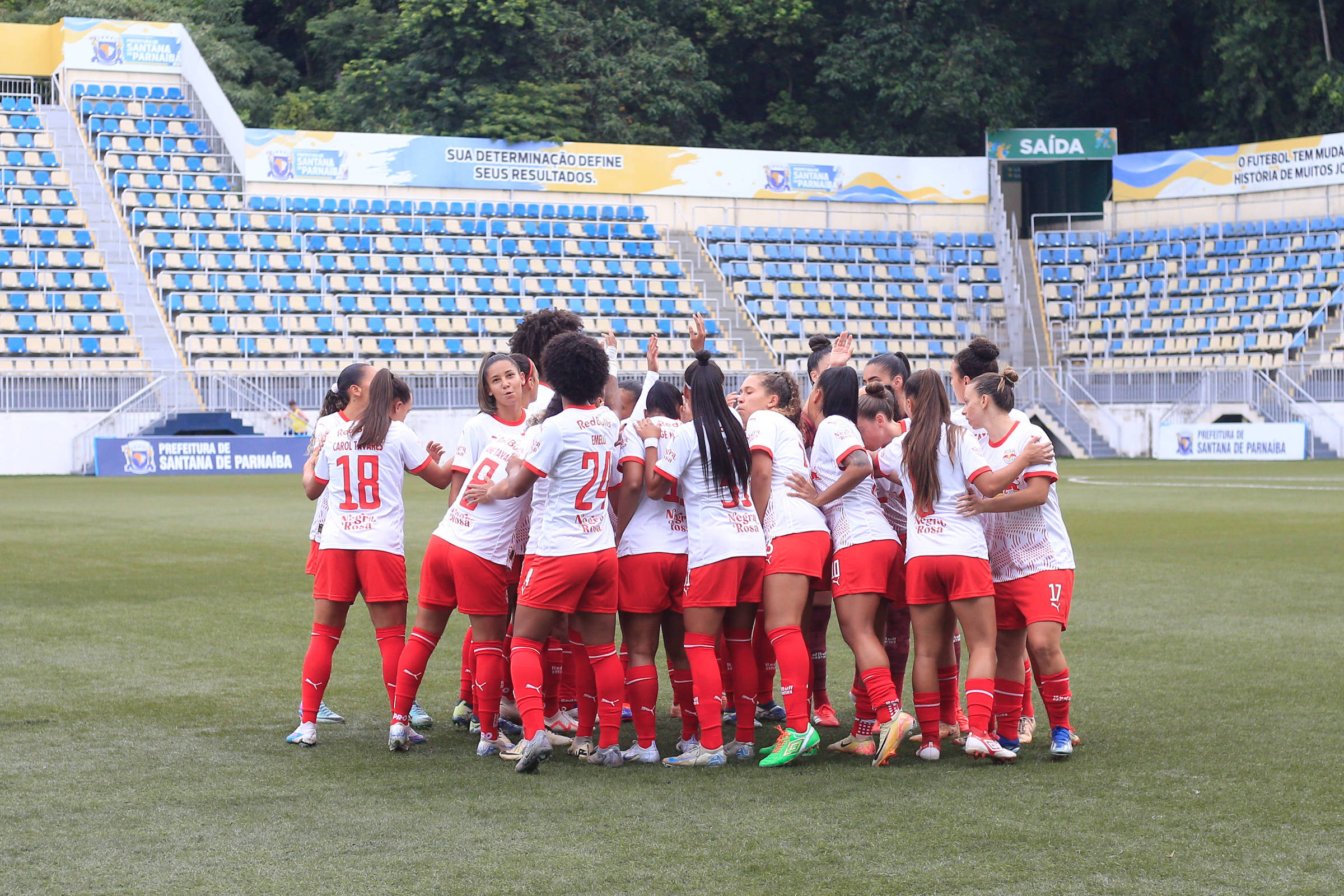 O vazio no futebol feminino