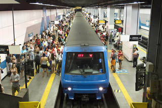 Incidente no Metrô impede circulação na estação Catete