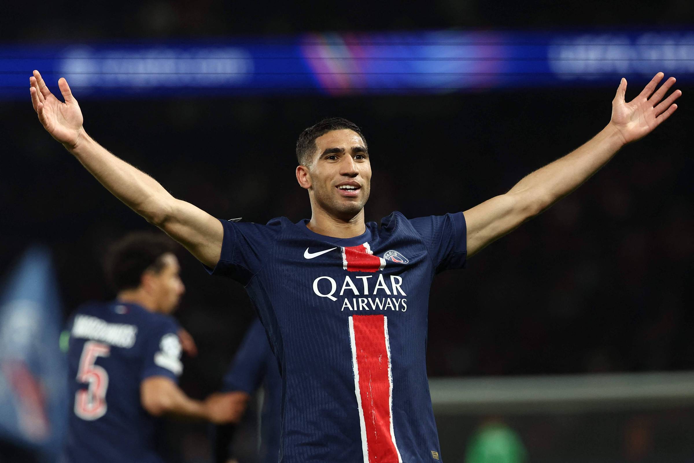 PSG bate Arsenal e chega aonde não chegou com Messi