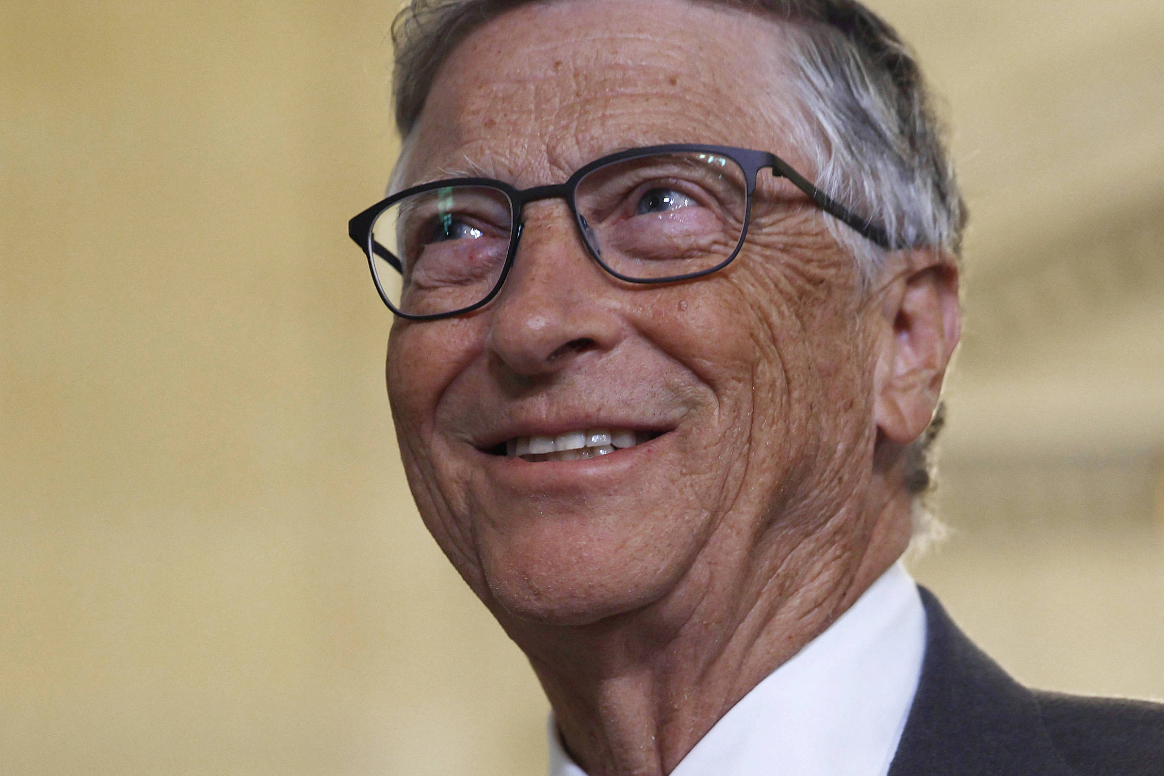 Bill Gates anuncia fim de fundação e acusa Musk de 'matar crianças pobres'