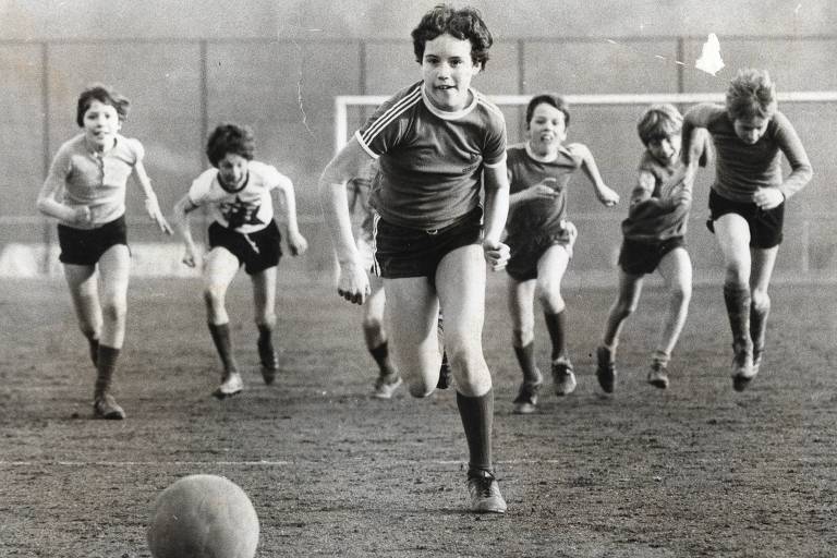 A jogadora de futebol Birgit Bormann no documentário 'Girls Can't Kick It'