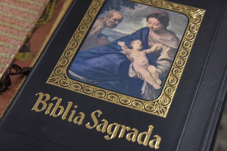 Deus é visto na Bíblia como pai e como mãe