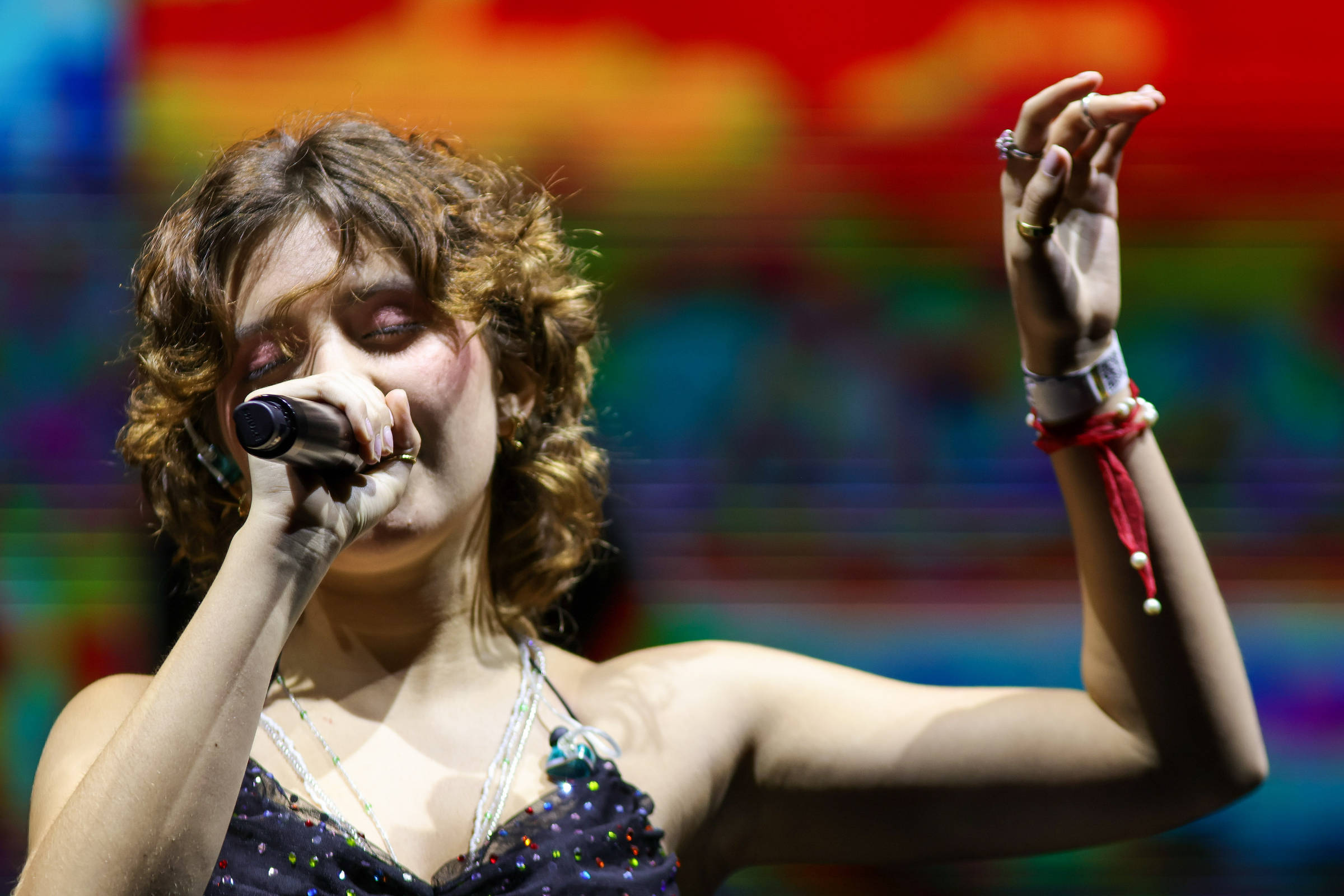 Flor Gil gravará música para trilha sonora de nova novela da Globo