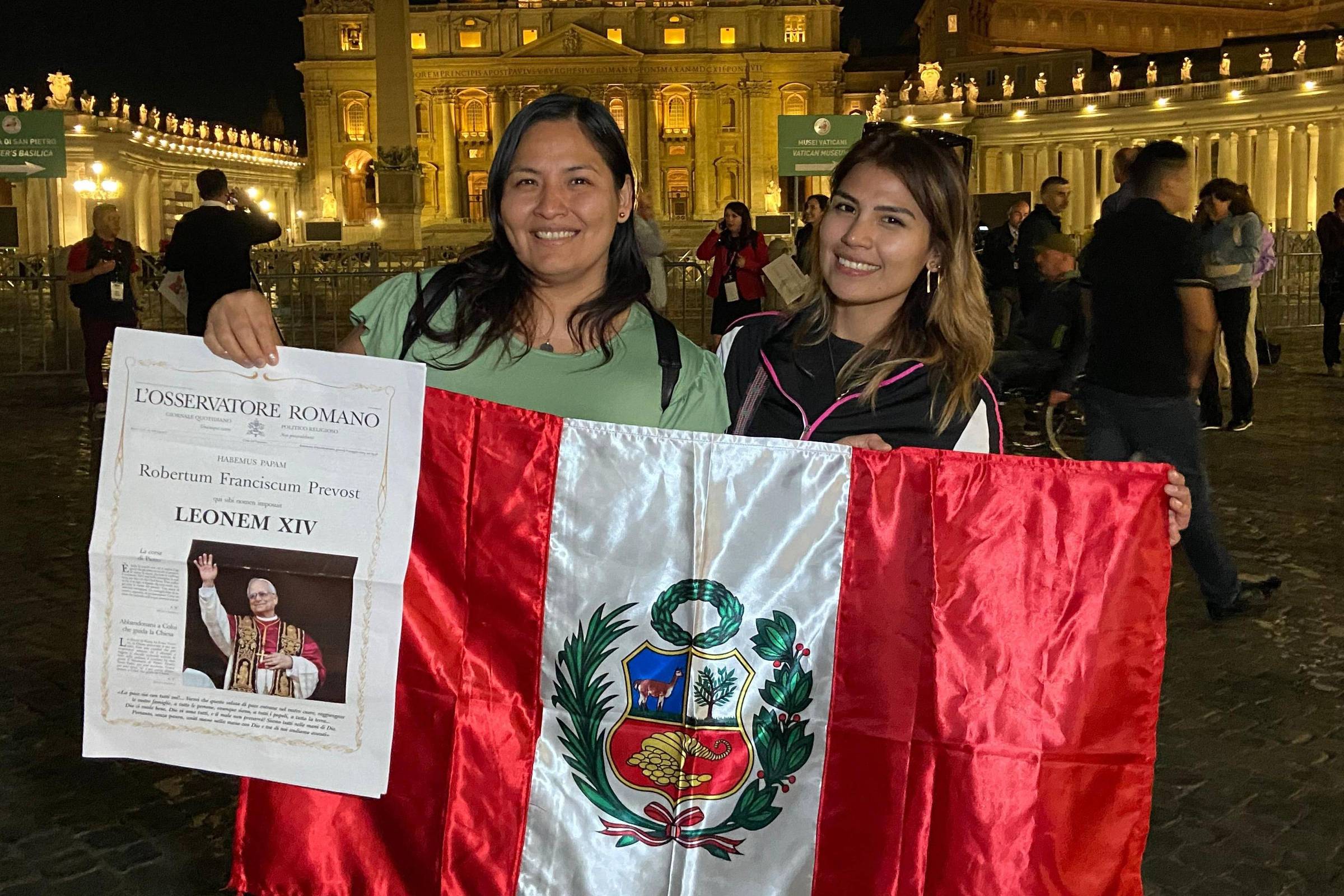 'Para nós é como ganhar a Copa do Mundo': a reação de peruanos no Vaticano após escolha do papa Leão 14