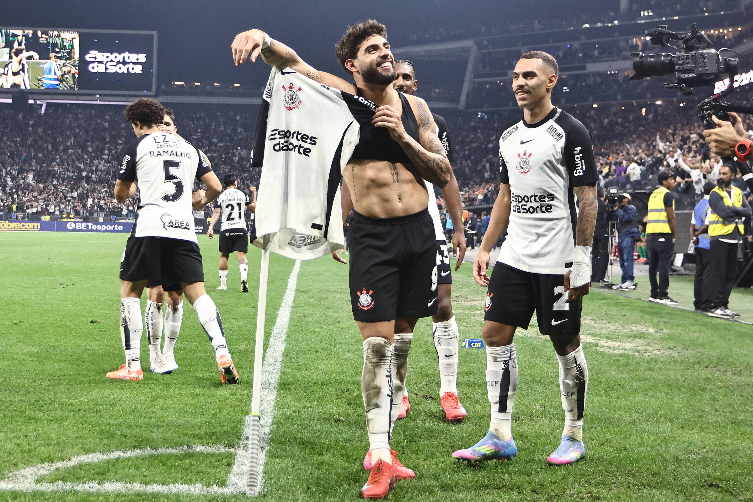Corinthians mira G6 do Campeonato Brasileiro; veja destaques da TV