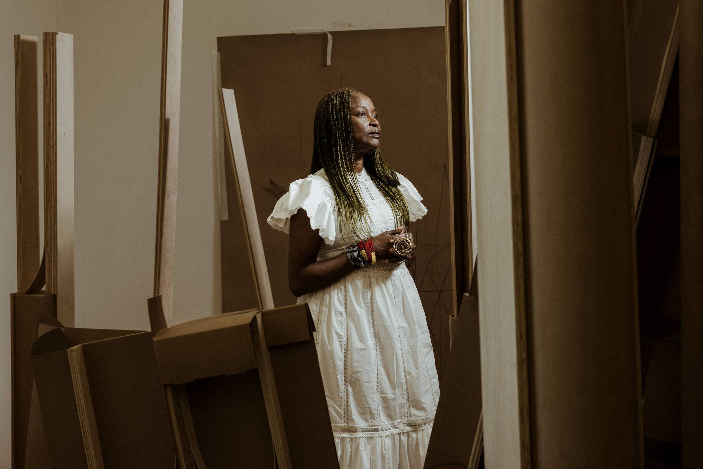Curadora da próxima edição da Bienal de Veneza, Koyo Kouoh morre aos 57 anos