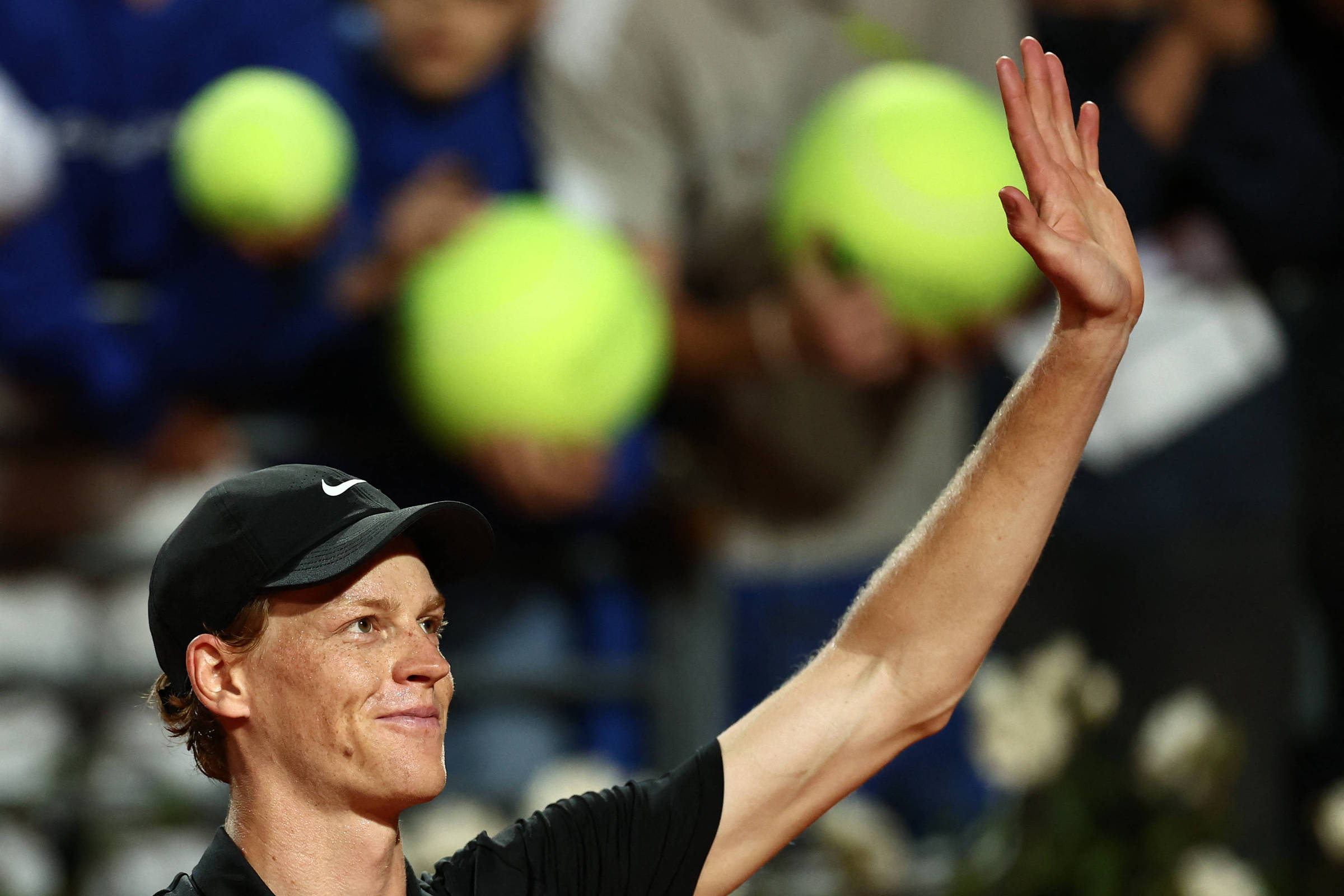 Sinner volta de suspensão por doping com vitória no Masters 1000 de Roma