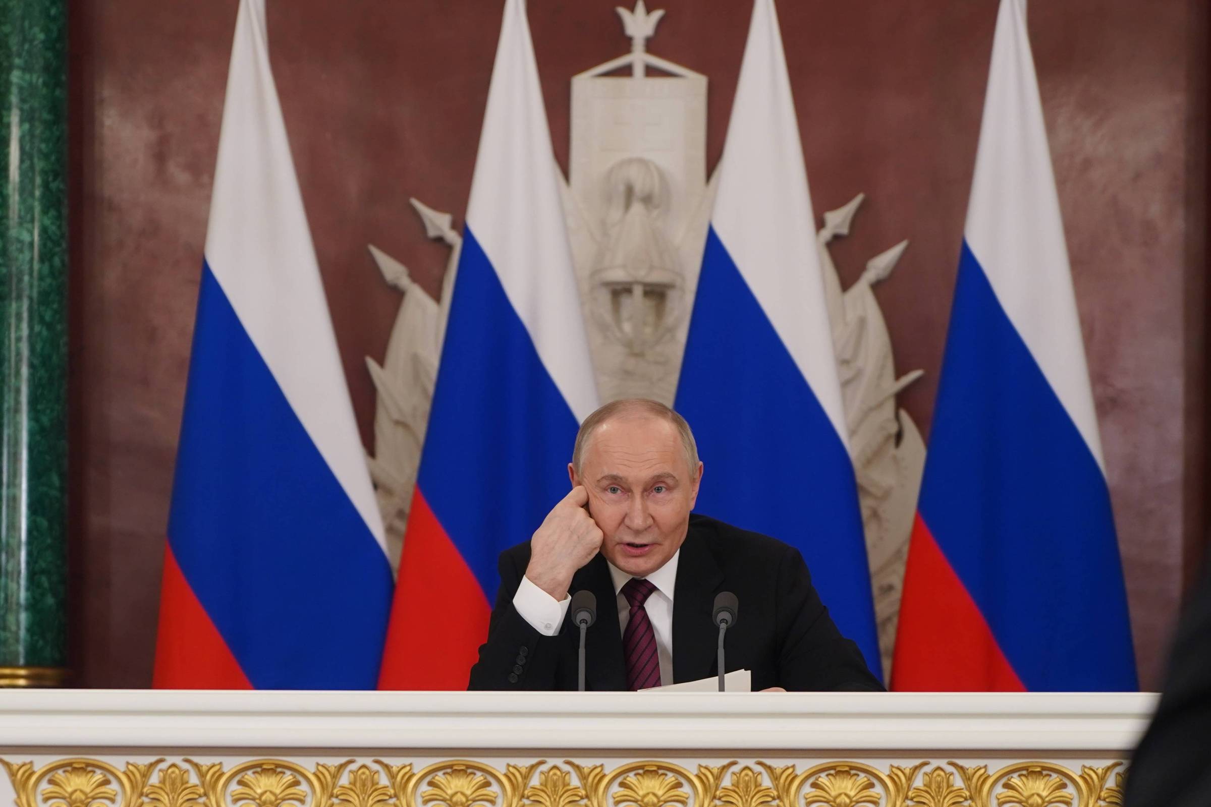 Putin propõe negociações de paz com a Ucrânia após três anos de guerra
