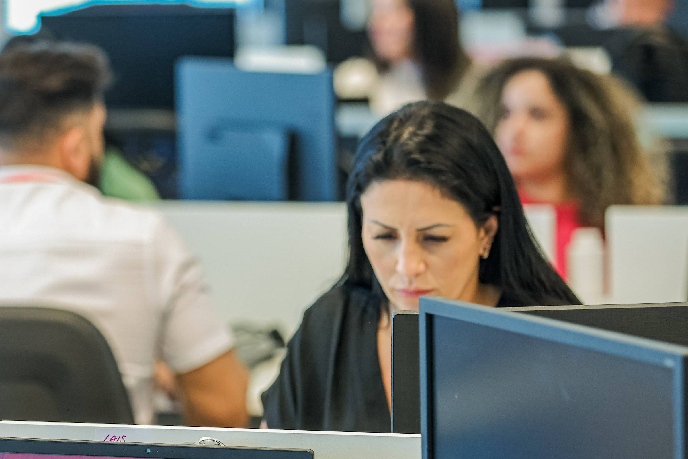 IA automatiza emails e empresa vê faturamento crescer R$ 100 milhões em oito meses