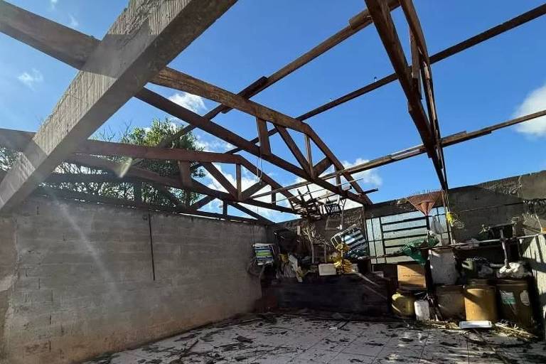 Tornado destrói pavilhão e danifica 285 casas no Rio Grande do Sul