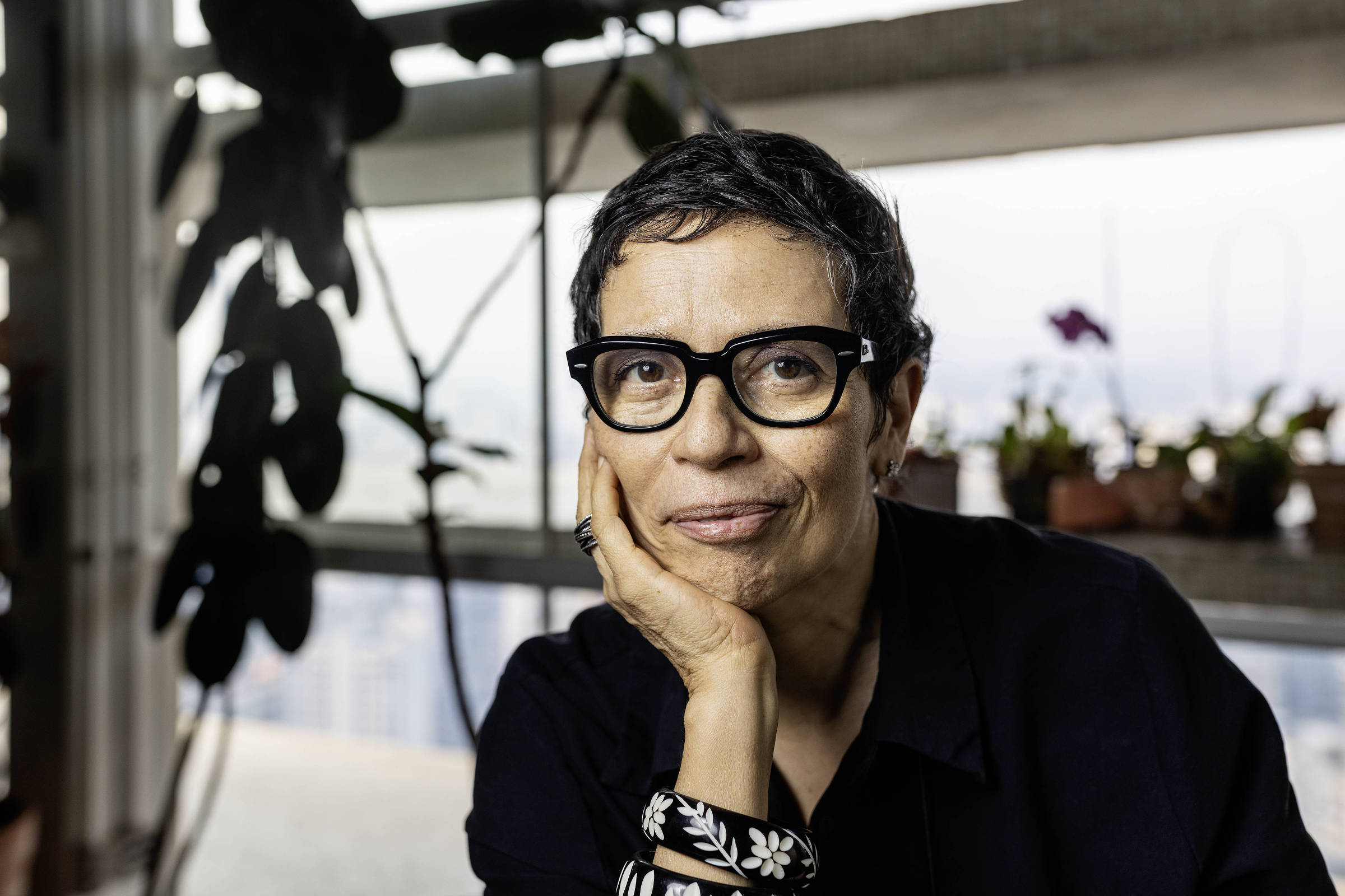 Mika Lins fará leitura de obra de Tati Bernardi em clube literário