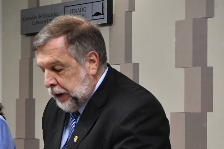 Partido da base de Lula, PSB dá 6 assinaturas para CPMI do INSS