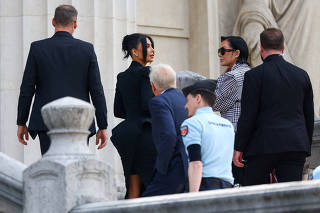 Kim Kardashian takes stand in Paris robbery trial