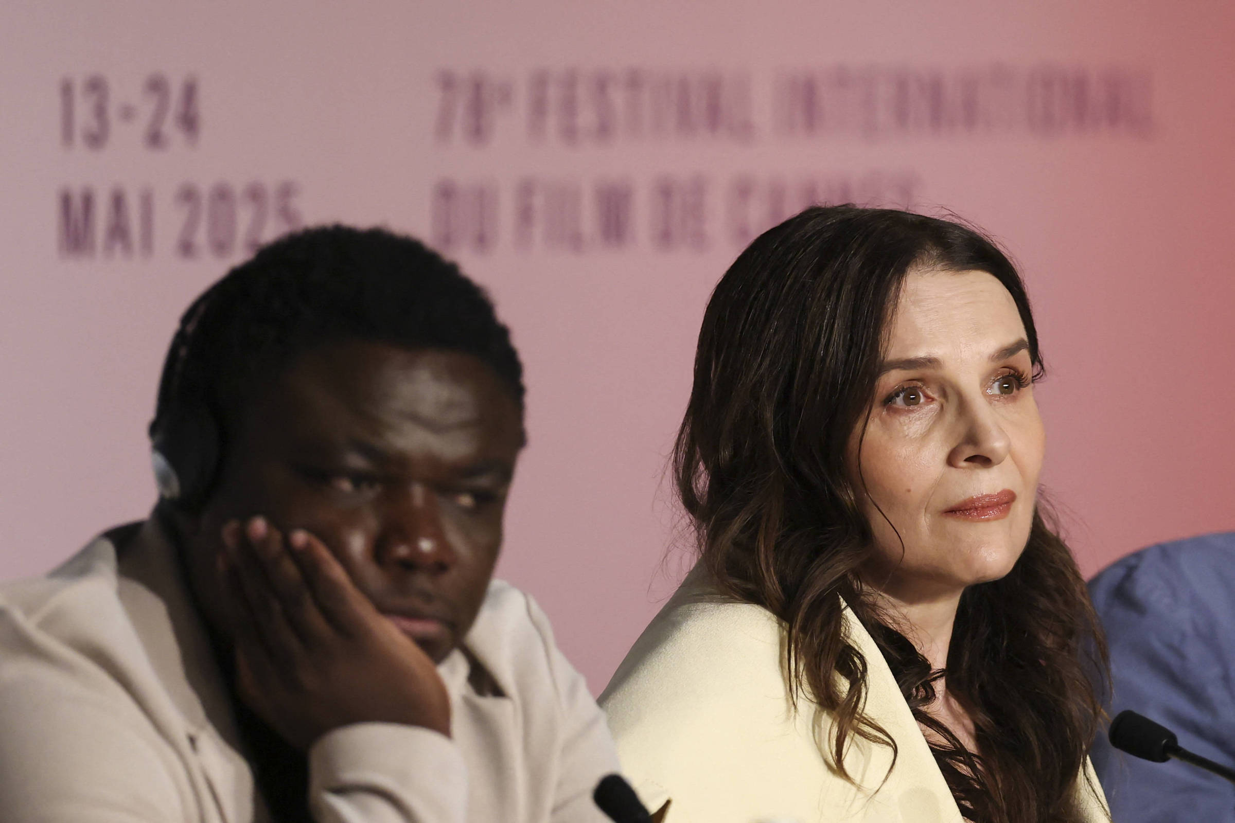 Jurados de Cannes, Juliette Binoche e Jeremy Strong criticam tarifas de Trump