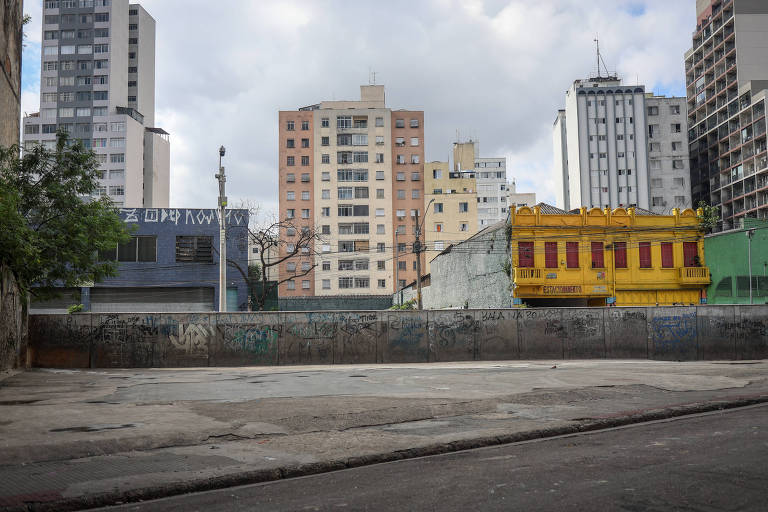 Prefeitura de Guarulhos investiga se usuários da cracolândia foram levados para a cidade