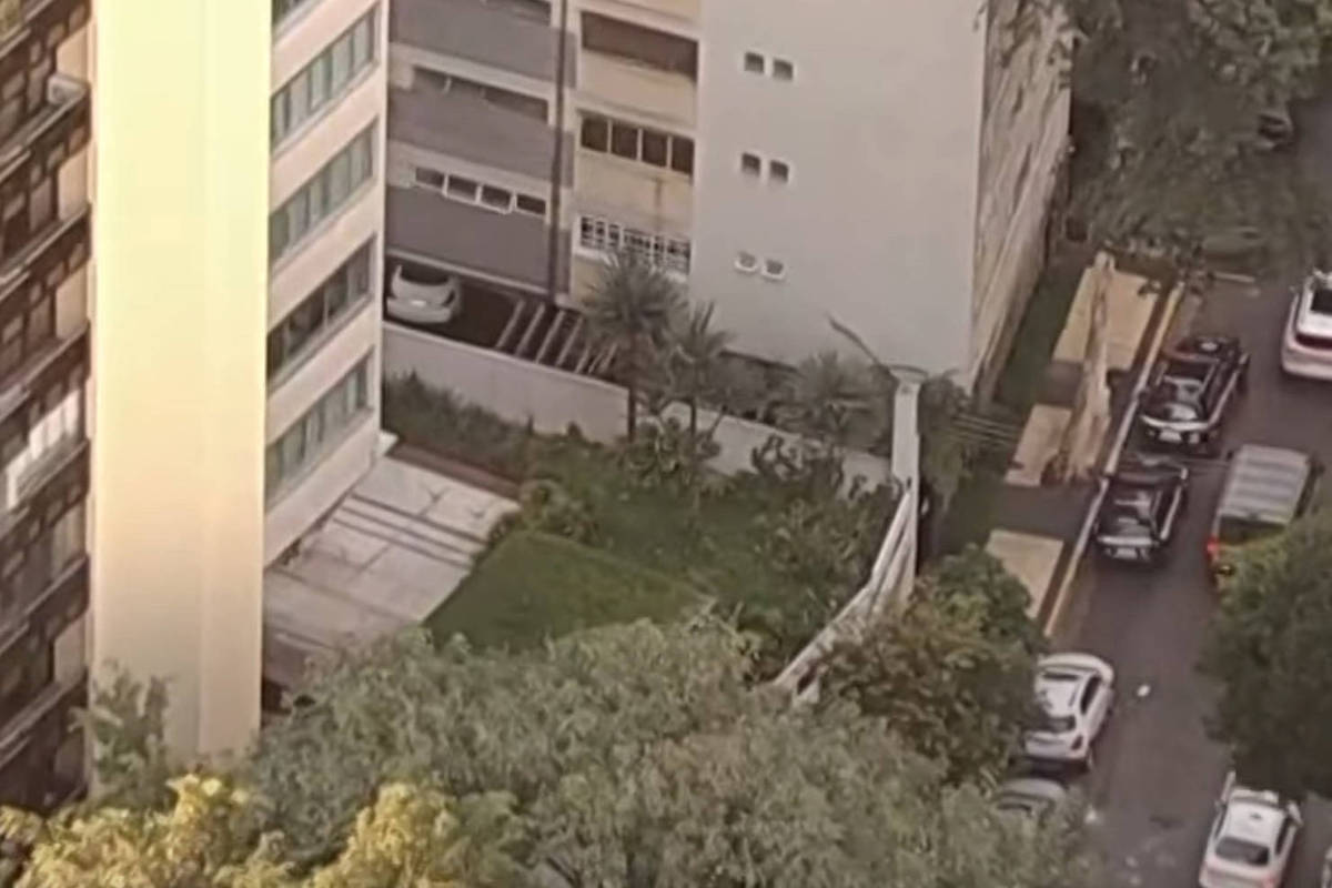 Criminosos entram em prédio em Higienópolis, em SP, com carro clonado e roubam seis apartamentos