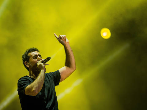 RIO DE JANEIRO, RJ, BRASIL, 25-09-2015, 00h14: Show da banda System of a Down, no palco Mundo, durante o primeiro dia do segundo final de semana do festival Rock in Rio que acontece na Cidade do Rock, no Rio de Janeiro. Esse ano o evento completa 30 anos de historia. (Foto: Eduardo Anizelli/Folhapress, ILUSTRADA)