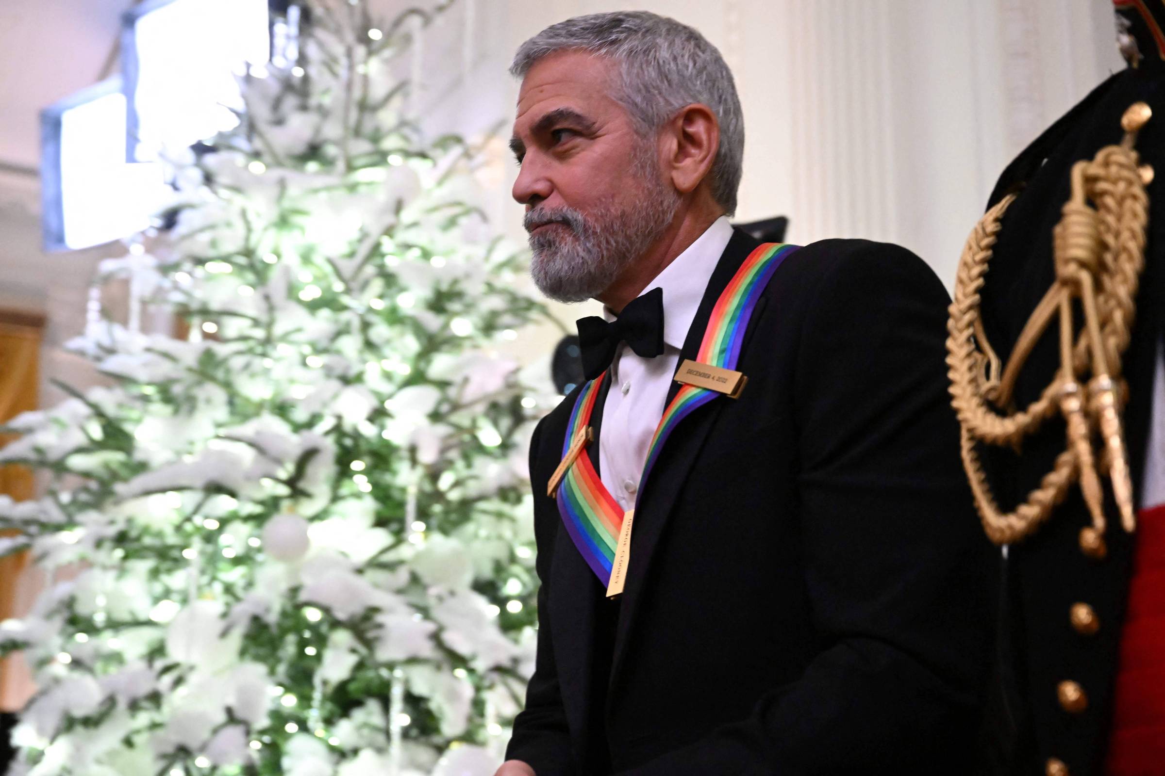 Livro expõe críticas de democratas a Biden e constrangimento com George Clooney