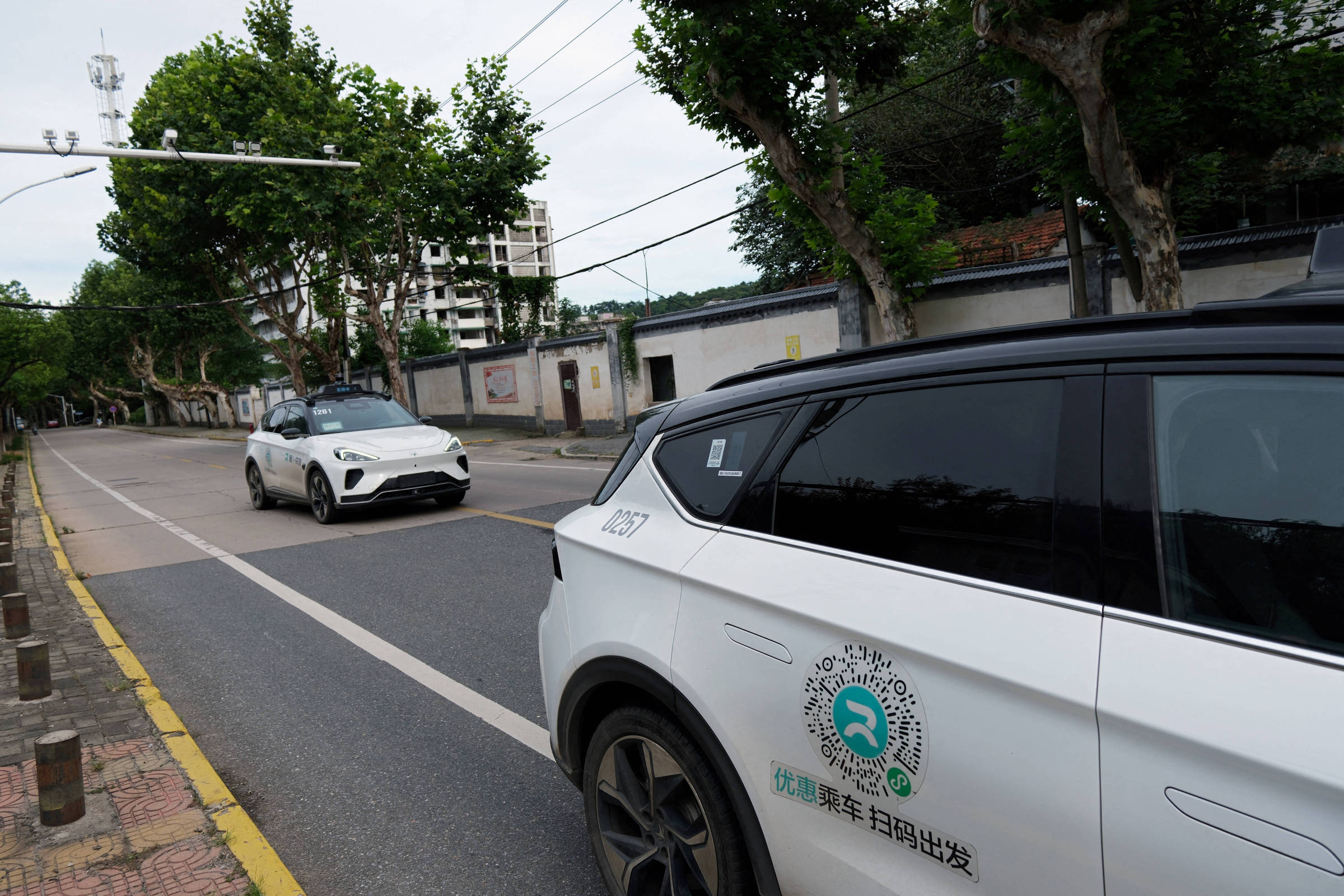 Baidu se prepara para lançar táxi sem motorista na Europa, diz jornal
