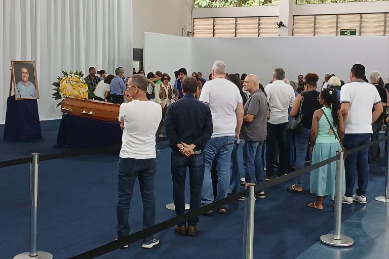 Velório de Divaldo Franco na BA reúne centenas para despedida do 'missionário do bem'