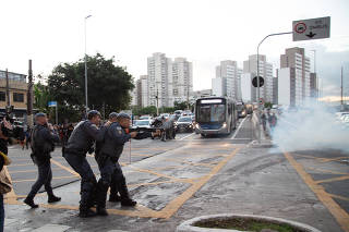 CDHU segue com demolições na Favela do Moinho