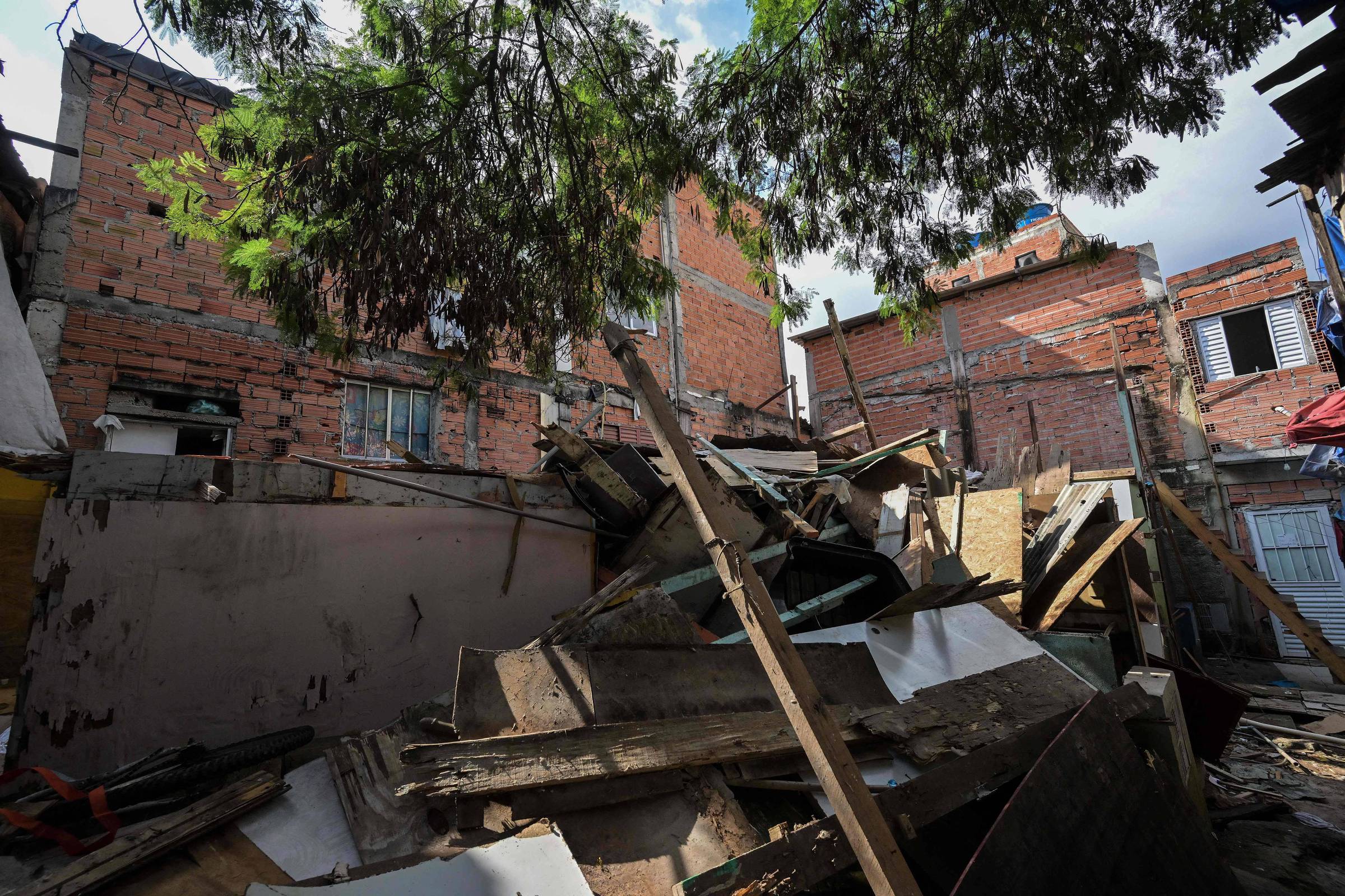 Governo Lula envia comissão à favela do Moinho em meio a tensão com estado sobre desocupação