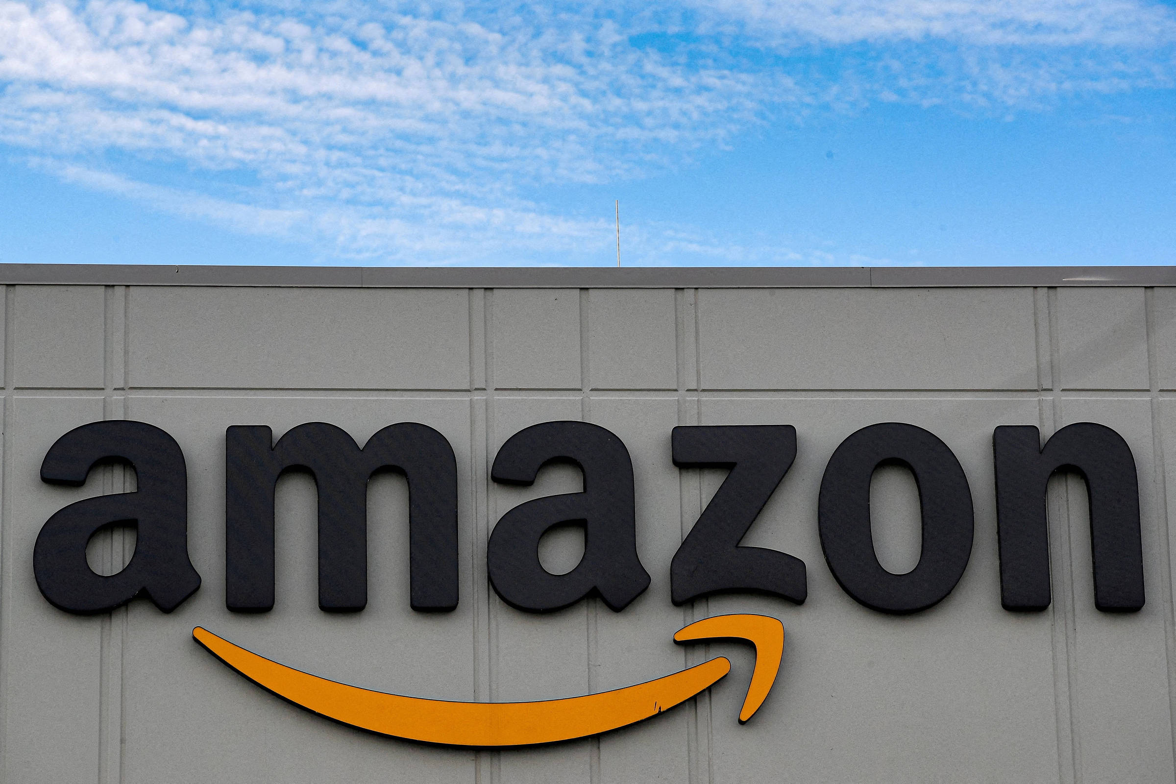 Amazon demite funcionários de equipe que desenvolve Kindle e produtos Echo