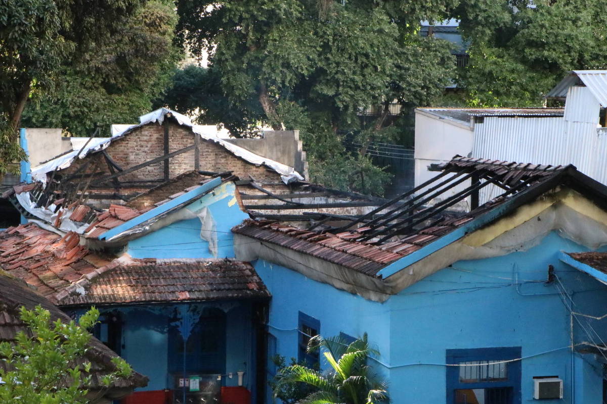 Incêndio destrói escola municipal no Rio de Janeiro