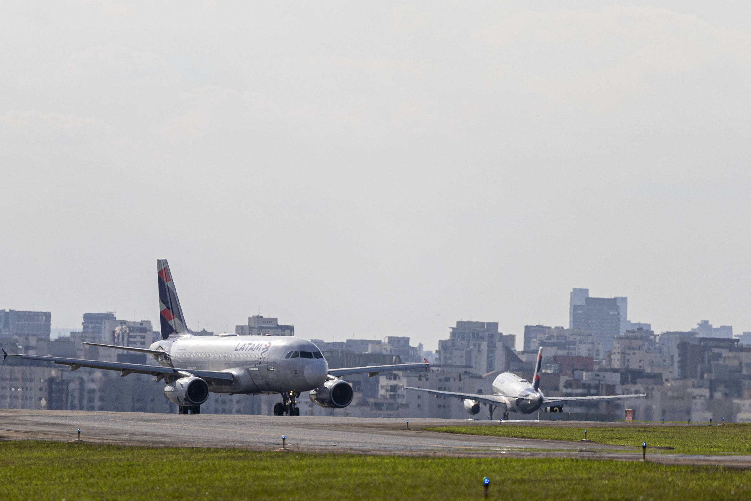 Anac retira militares de gestão de slots para táxi-aéreo e aviões particulares de Congonhas