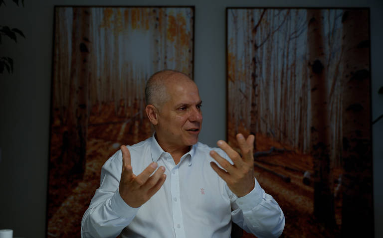 A operação Sem Desconto levou à demissão do então presidente do instituto, Alessandro Stefanutto, que chegou a abrir, em 2024, investigação interna no INSS; além dele, o ministro da Previdência, Carlos Lupi, caiu