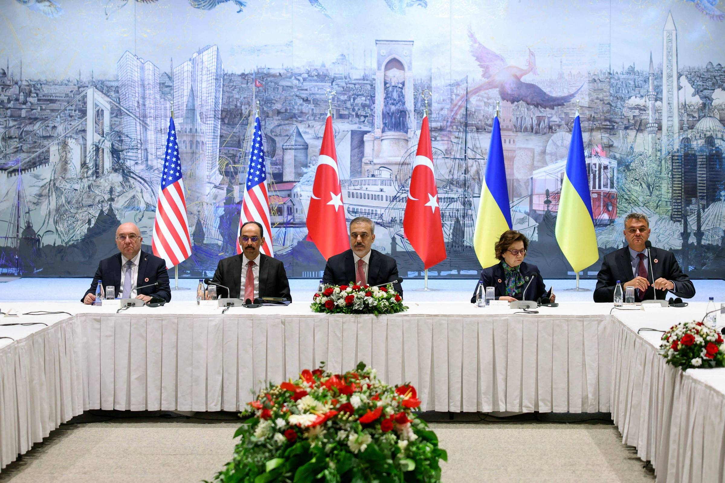 Encontro entre Putin e Trump é necessário, diz Rússia em meio a conversas com Ucrânia na Turquia
