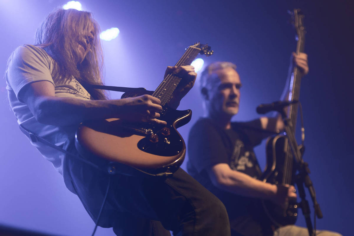 Carcass costura vários tipos de música pesada em show de altíssima voltagem