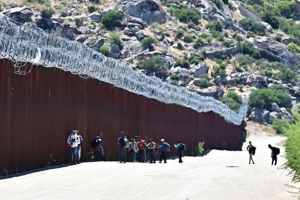 Governo Trump avalia reality show em que imigrantes competem por cidadania