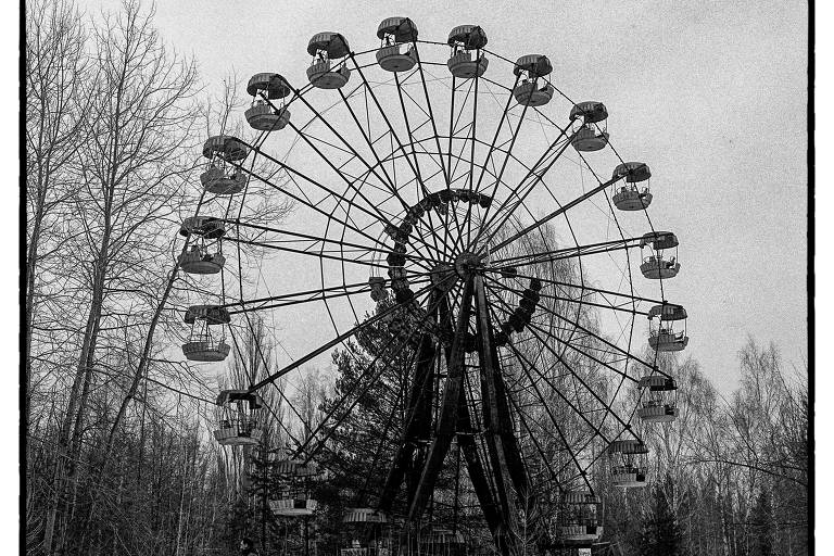 Roda-gigante que sobreviveu à invasão russa em Pripyat, cidade fantasma nas proximidades da usina nuclear de Chernobyl