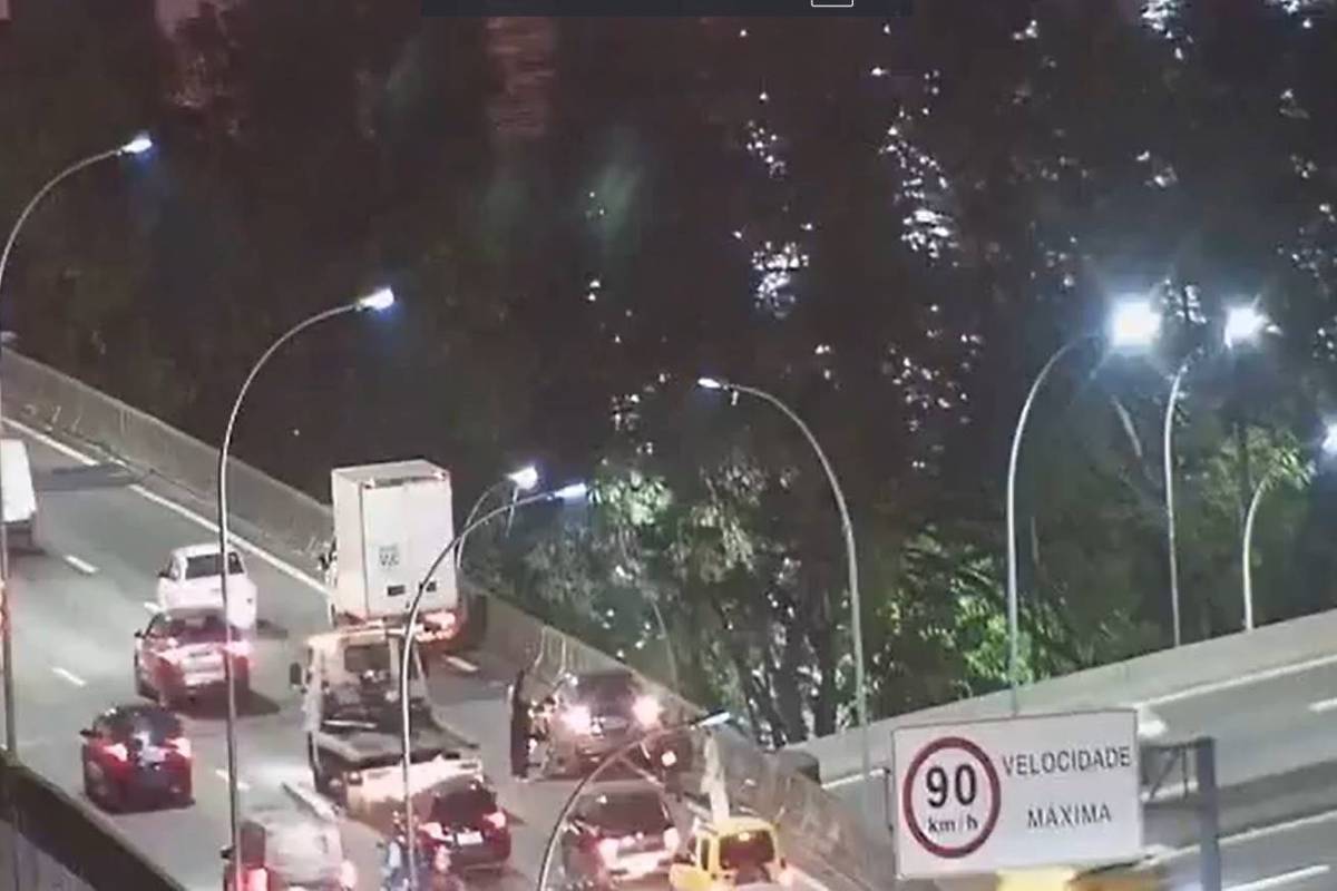 Rio anuncia novas motofaixas, 200 km de corredores até 2028 e restrições a motos em vias