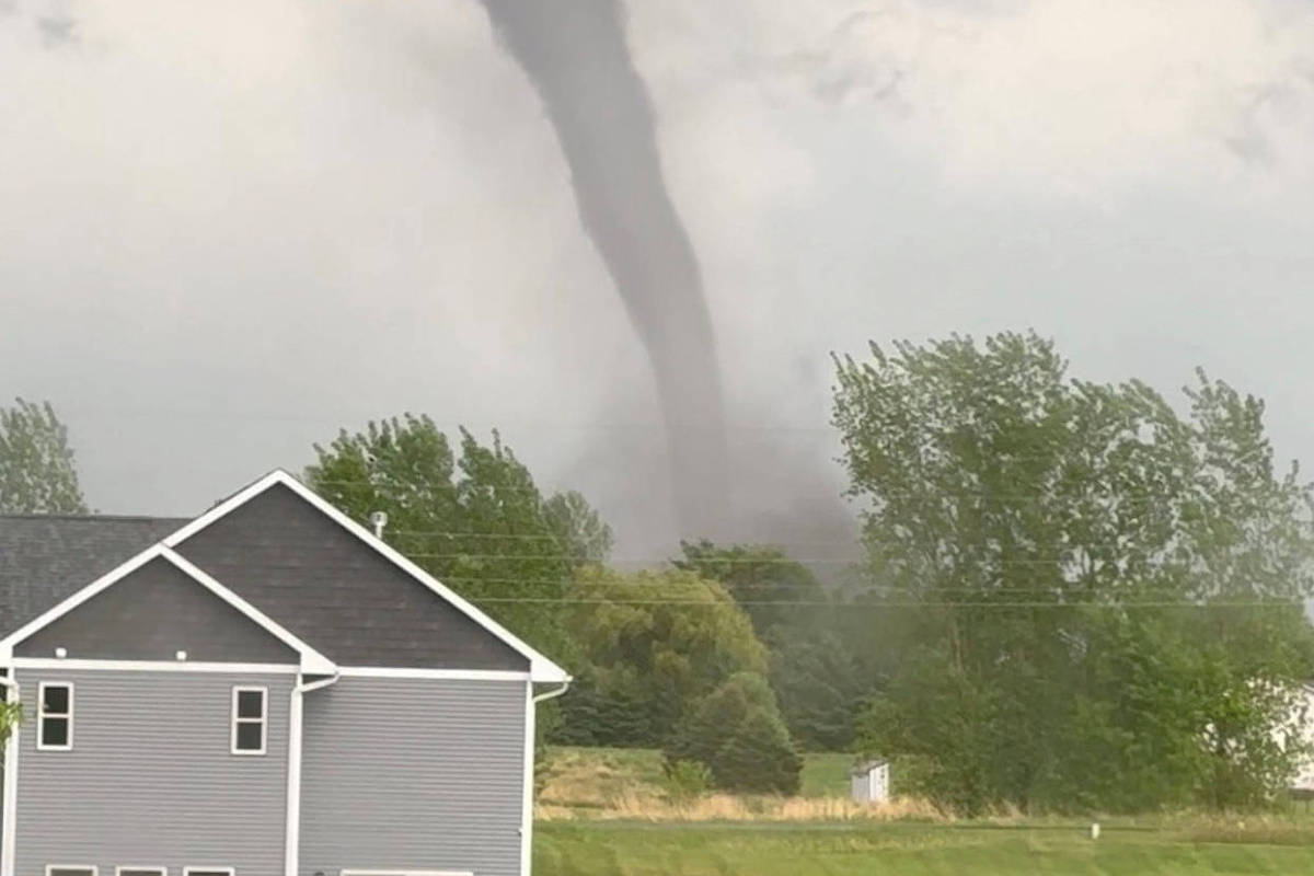 Tornados deixam mais de 20 mortos nos Estados Unidos; veja vídeos