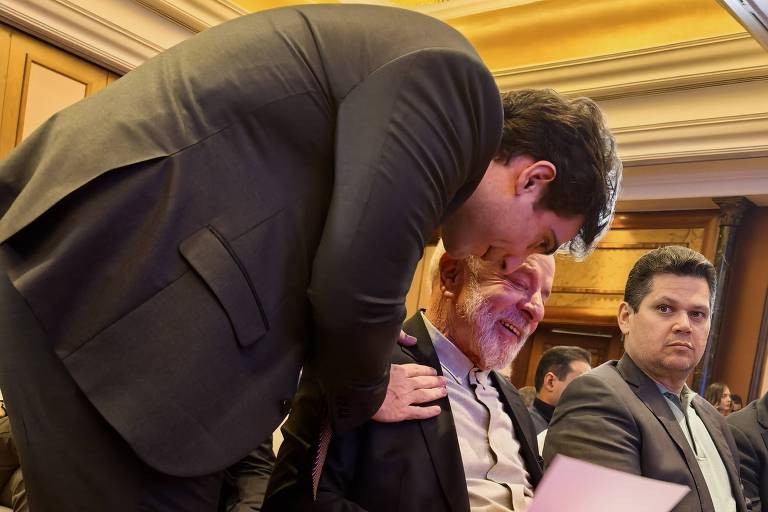 Brasil aprofunda vínculo com moeda chinesa em visita de Lula