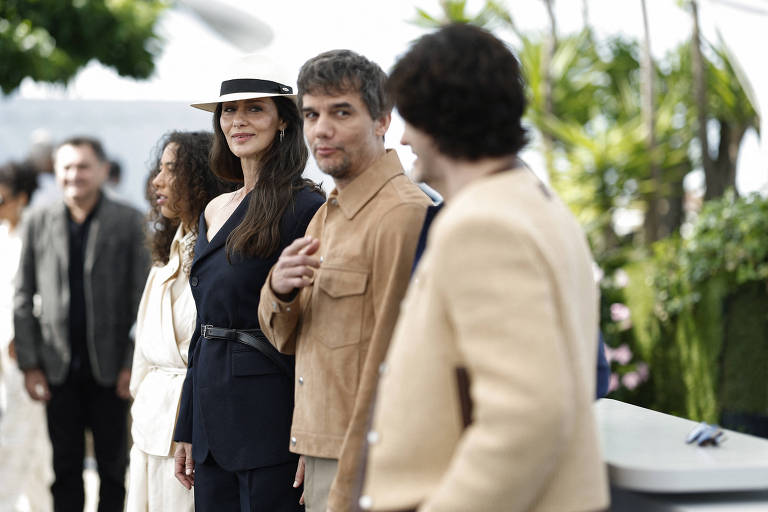 Maria Fernanda Cândido comemora a estreia de 'O Agente Secreto' em Cannes: 'Documento histórico'
