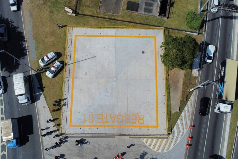 Vista aérea do heliponto de resgate, na Marginal Tietê 
