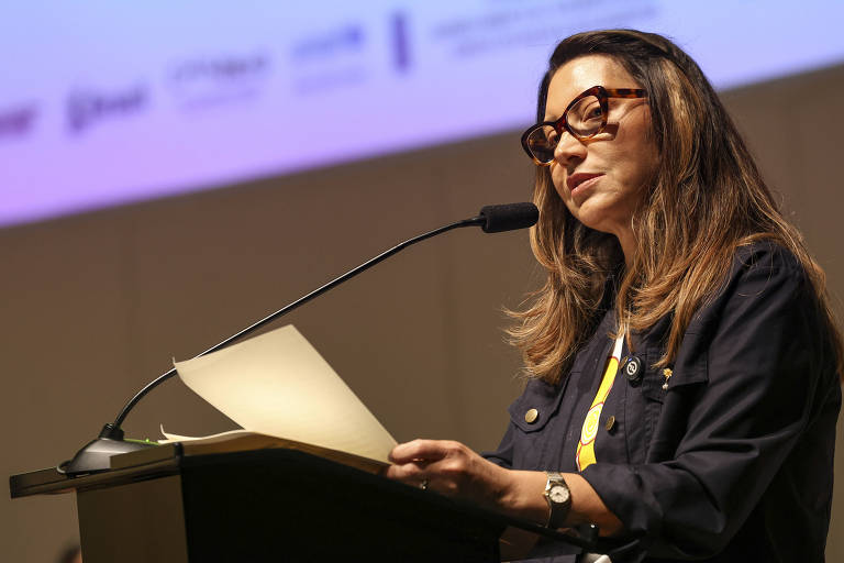 Janja defende maior presença feminina no Congresso para votar leis pró-mulheres