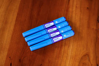 Illustrations of Wegovy injector pens in Chicago