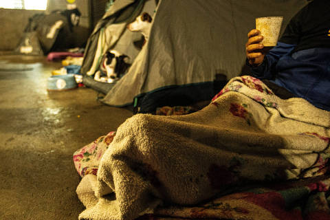 Governo de SP lança programa que pretende tirar 35 mil famílias da pobreza em 2 anos