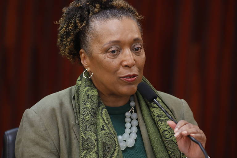 AGU pede à PF investigação sobre racismo contra ministra do TSE em evento do governo