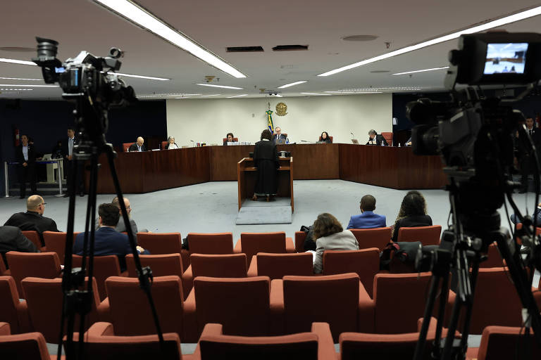 STF começa sessão de depoimentos dos réus da trama golpista; assista