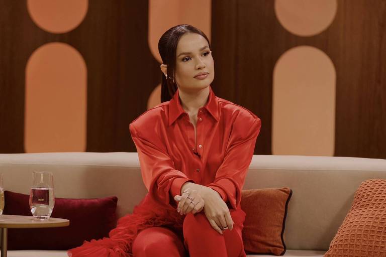 Juliette estreia no Saia Justa