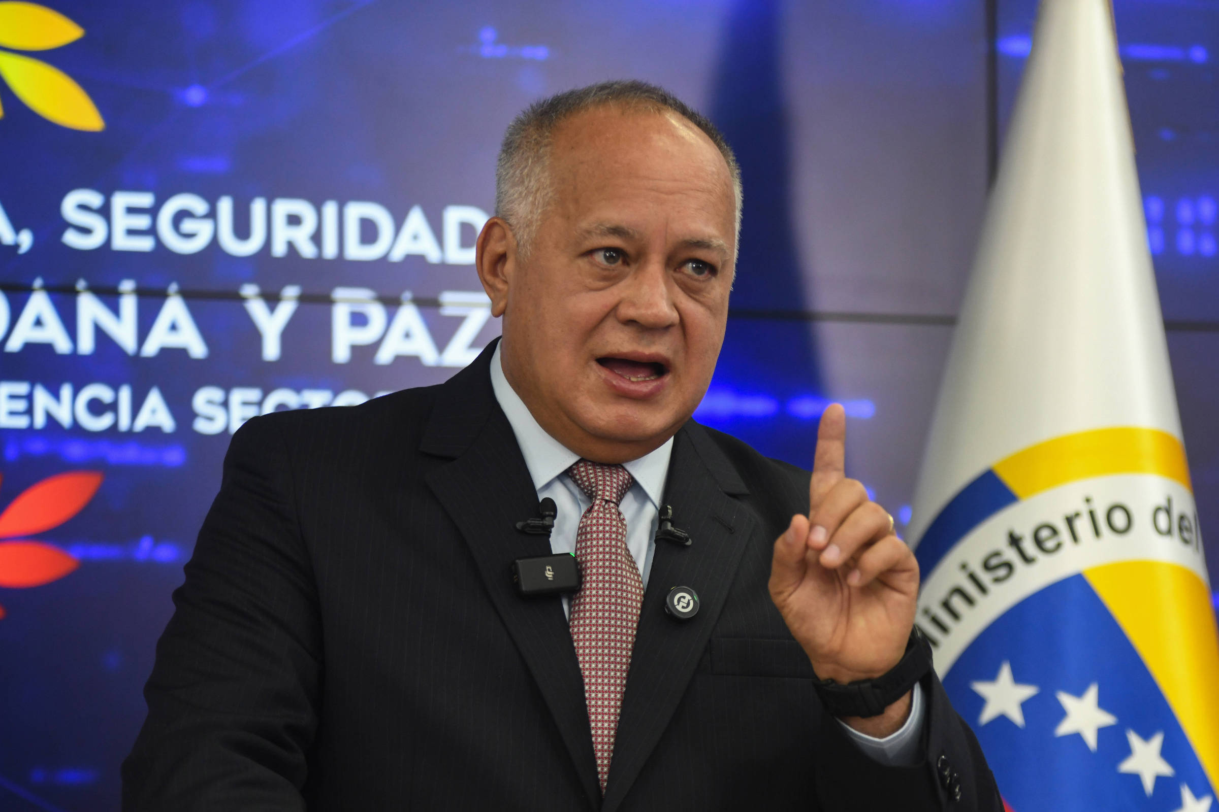 Número dois do chavismo ataca jornalistas às vésperas das eleições na Venezuela